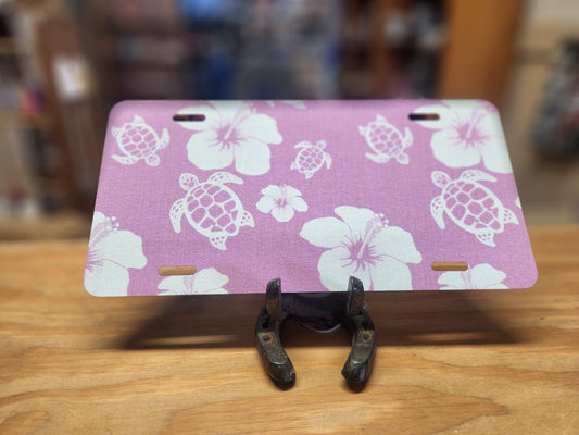 Hibiscus flowers and Hawaiin themes plates