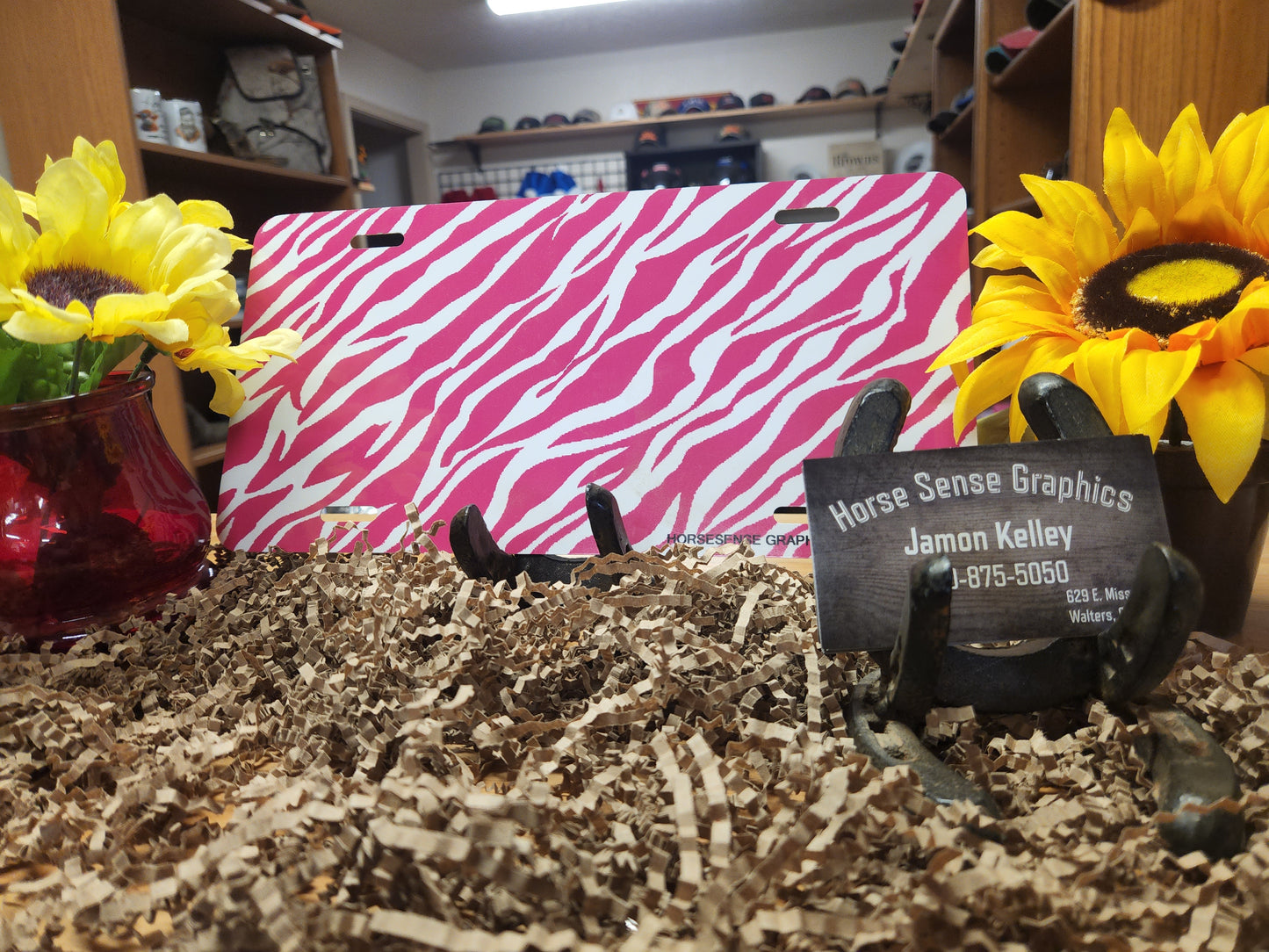 Cute designs on plates ready for a logo, name or brand of your choice