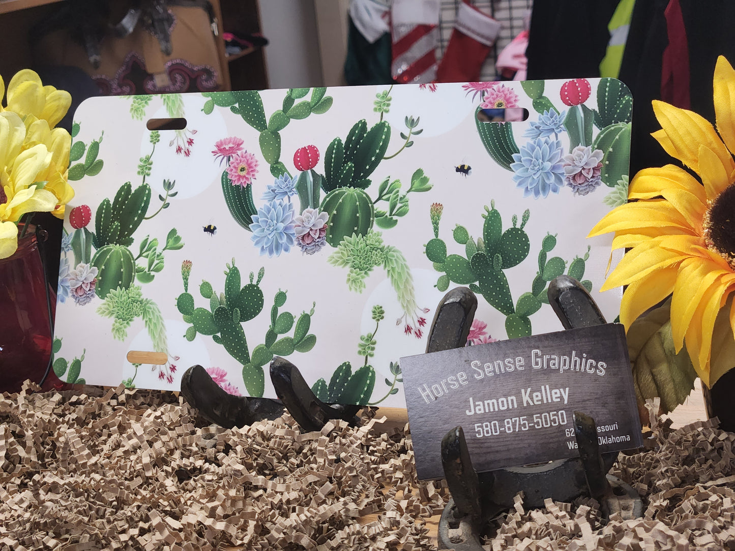 Cute designs on plates ready for a logo, name or brand of your choice