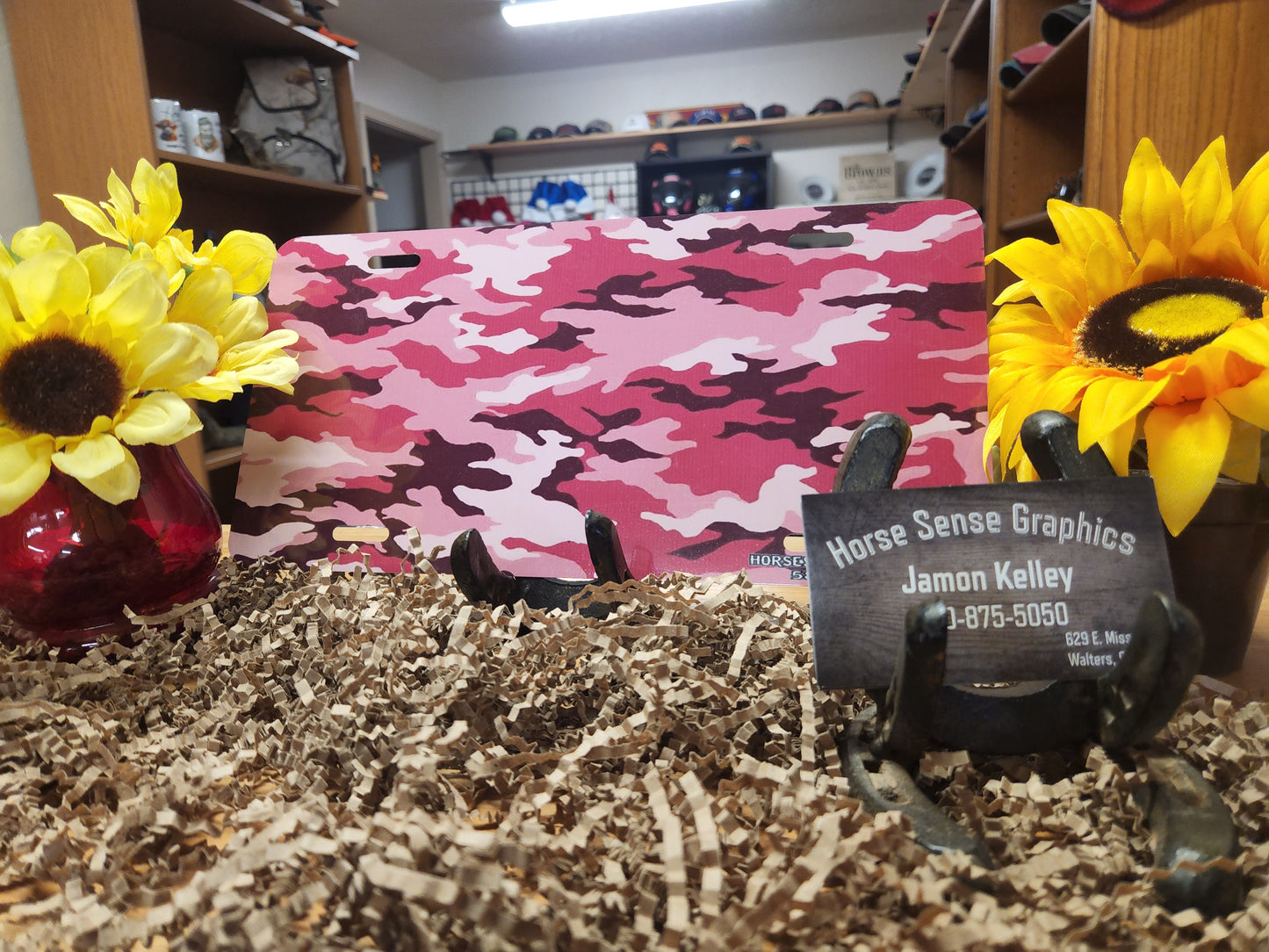 Cute designs on plates ready for a logo, name or brand of your choice